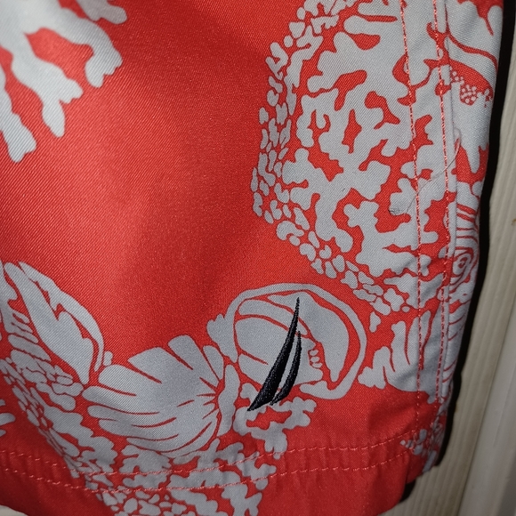 Big Men's (2X) Nautica Swim Shorts - Picture 5 of 9